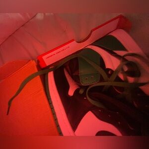 pine green Jordan 1’s size 12